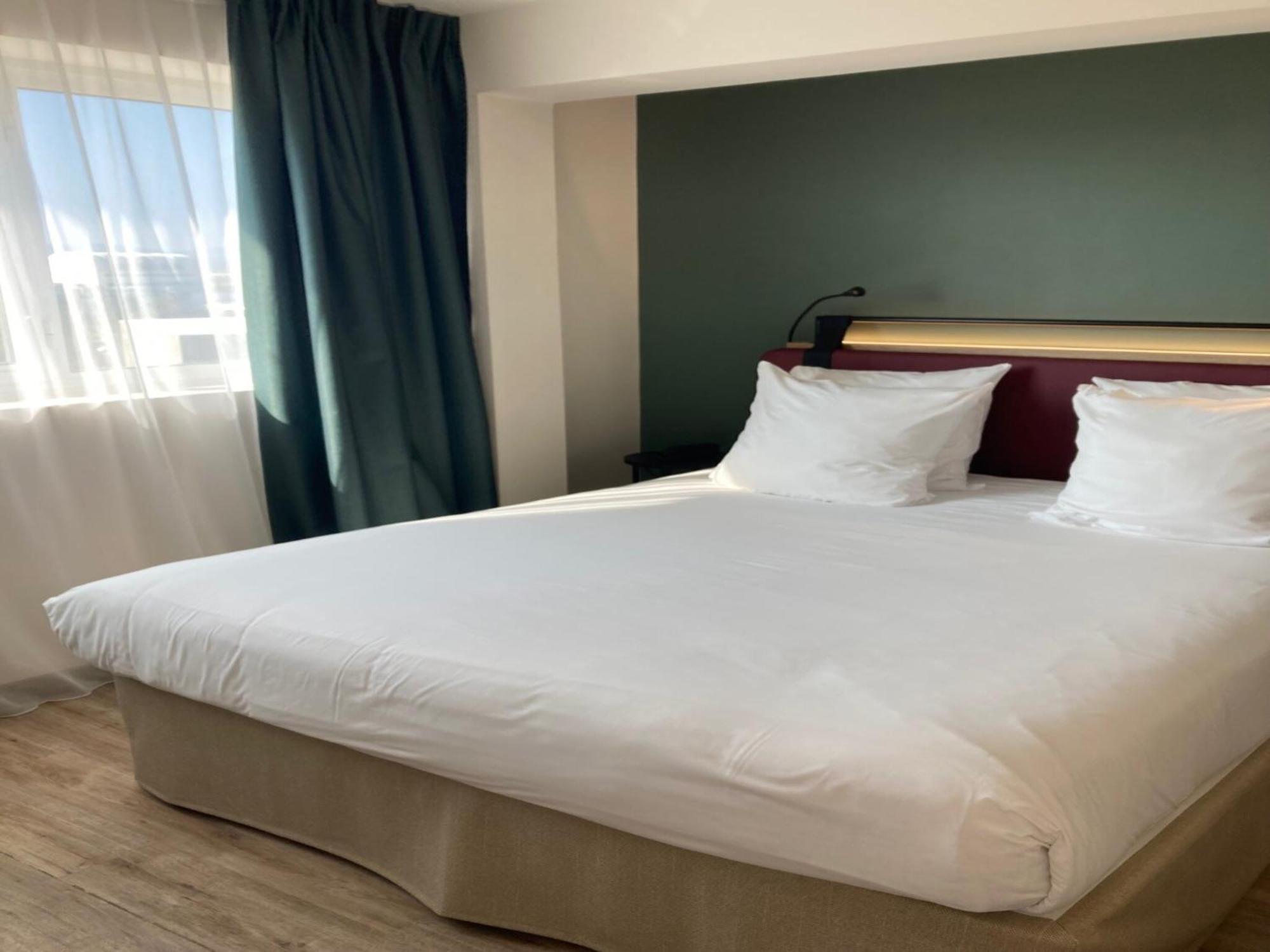 Campanile Perpignan Nord - Aeroport Hotel Rivesaltes